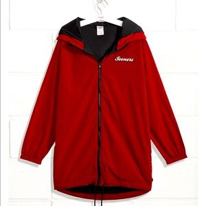 OU Raincoat Victoria’s Secret PINK Brand New With Tags Small High Low Fit